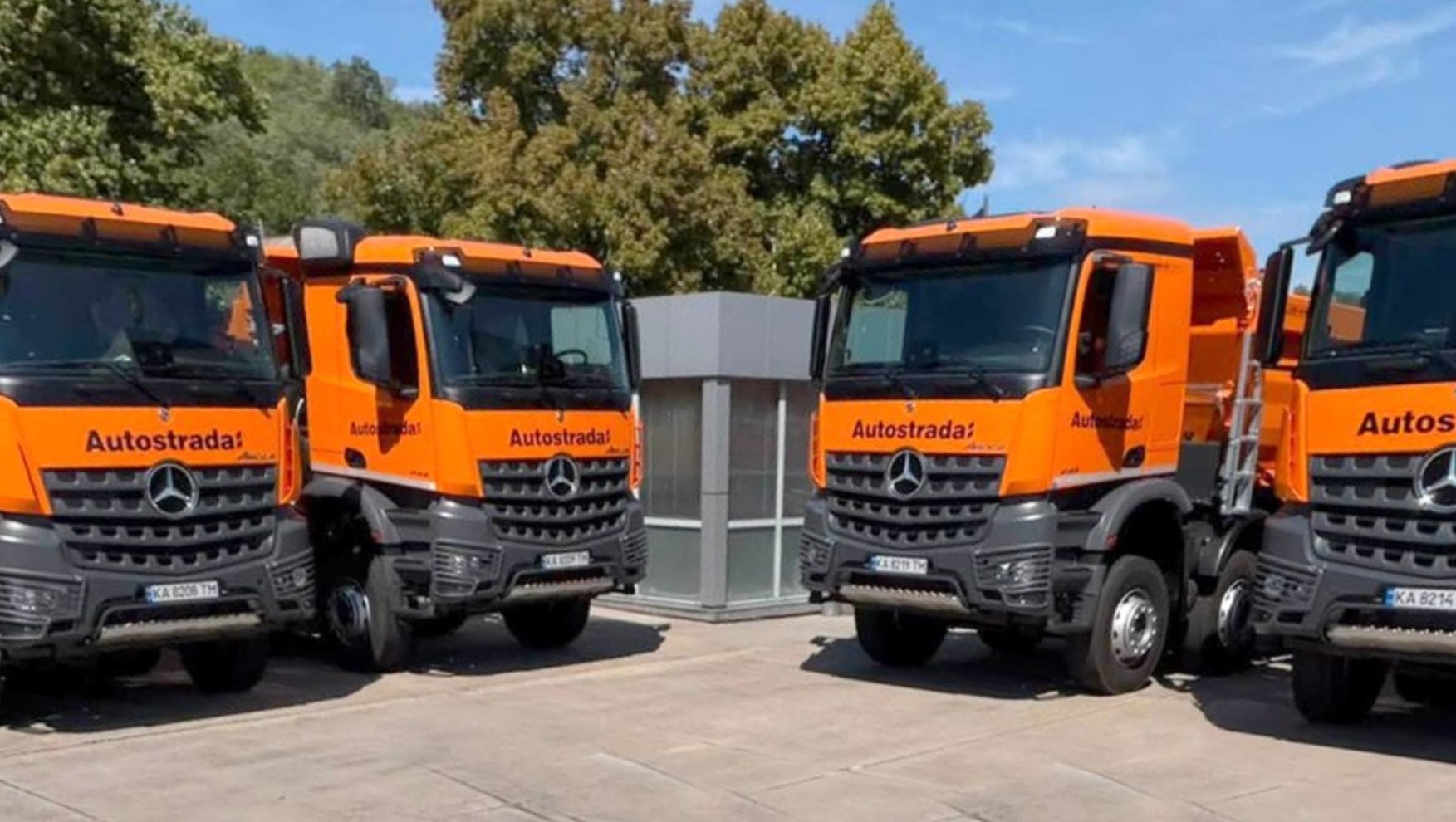 Нові самоскиди Mercedes-Benz Arocs вже працюють на об’єктах «Автостради» по Україні