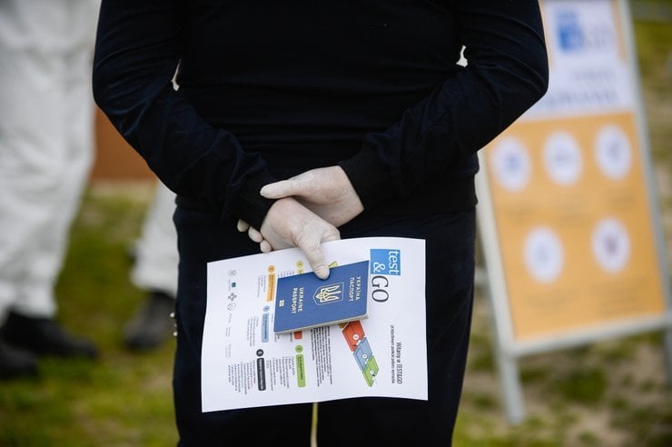 У 2025 році Польща видала 72 % усіх перших дозволів на проживання українцям у Євросоюзі